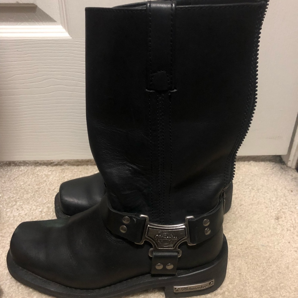 Black motorcycle boots